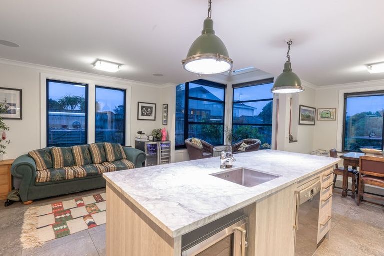 Photo of property in 79b Golf Road, Paraparaumu Beach, Paraparaumu, 5032