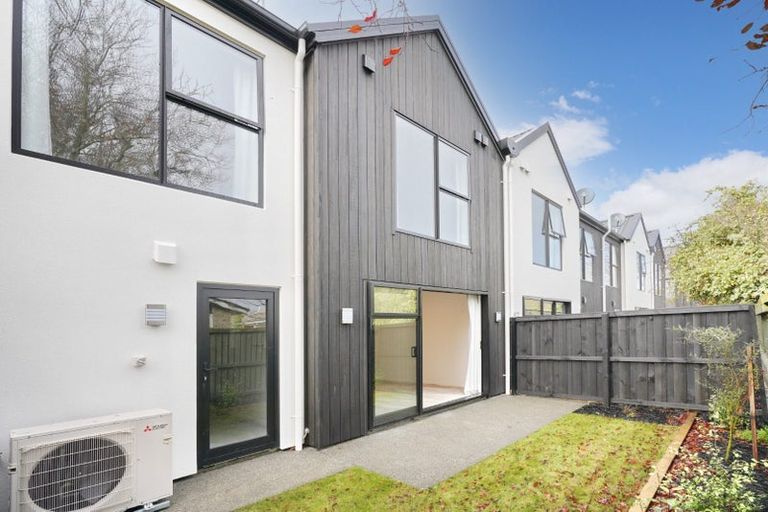 Photo of property in 4/31 Champion Street, Edgeware, Christchurch, 8013