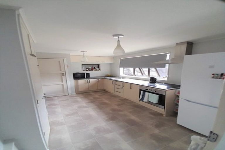 Photo of property in 18 Beihlers Road, Weymouth, Auckland, 2103