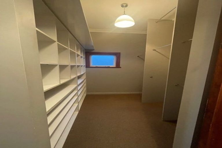 Photo of property in 40 Waiwaka Terrace, Strandon, New Plymouth, 4312