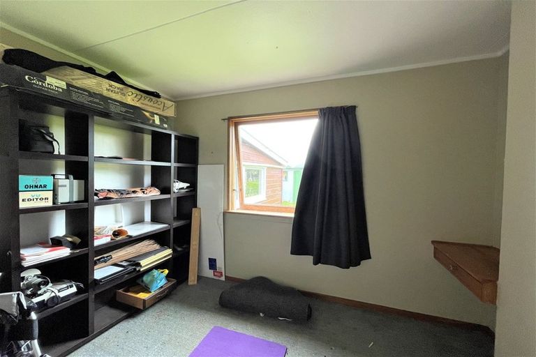 Photo of property in 23 Gorge Road, Clinton, 9534