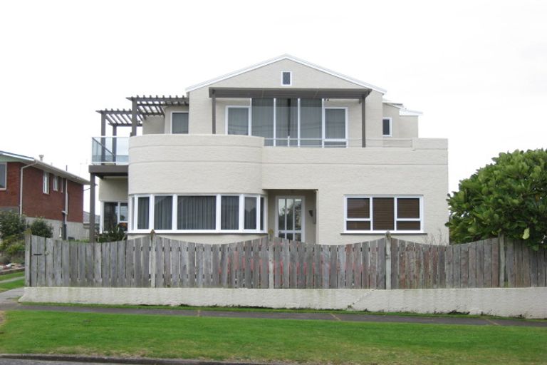 Photo of property in 7 Sackville Street, Fitzroy, New Plymouth, 4312