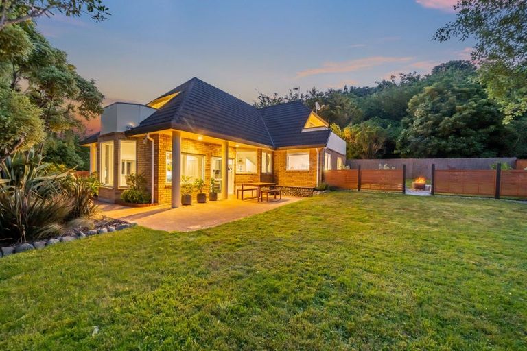 Photo of property in 7 Carlow Grove, Birchville, Upper Hutt, 5018