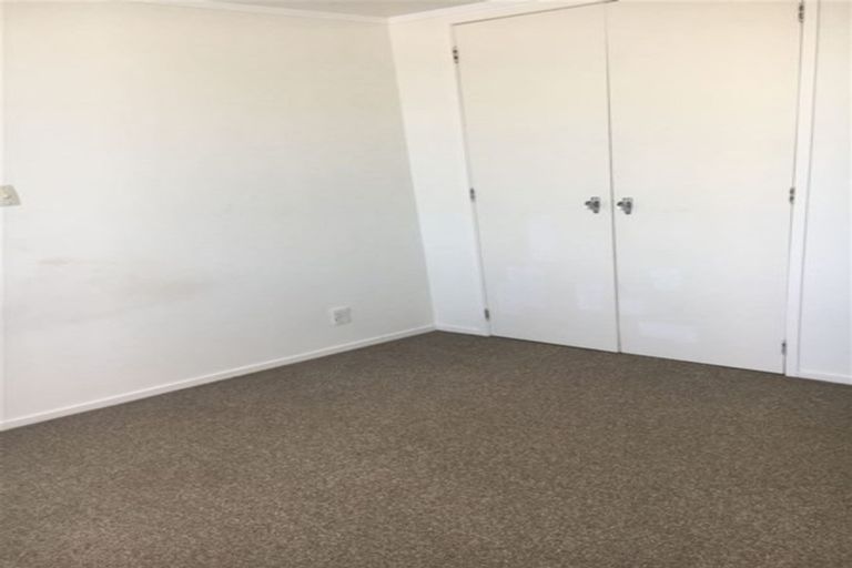 Photo of property in 28 Rena Place, West Harbour, Auckland, 0618