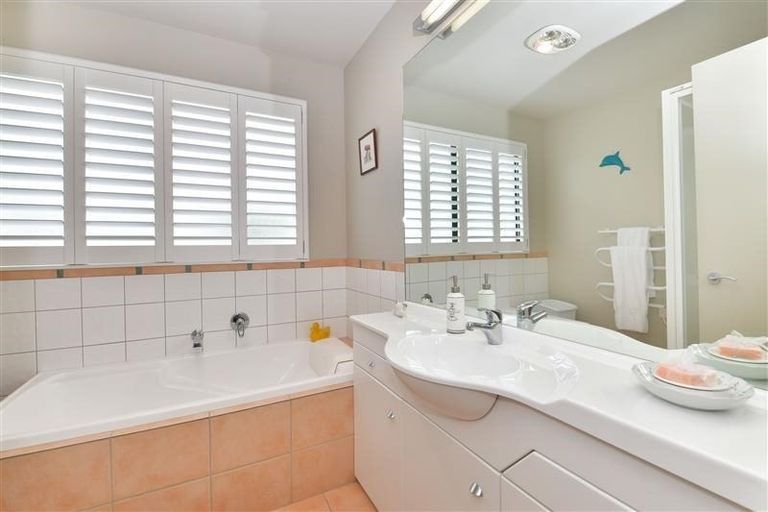 Photo of property in 31 Tamatea Drive, Snells Beach, 0920