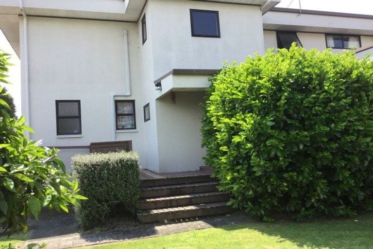 Photo of property in 12 Vale Street, Otumoetai, Tauranga, 3110