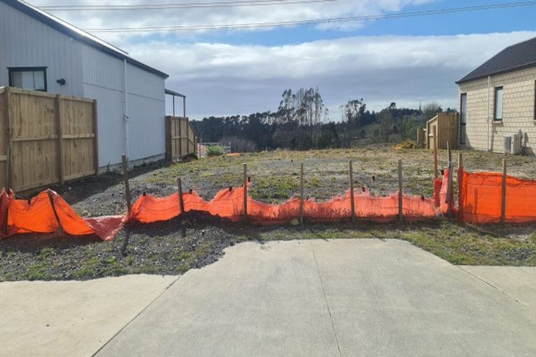 Photo of property in 24 Puwha Street, Massey, Auckland, 0614