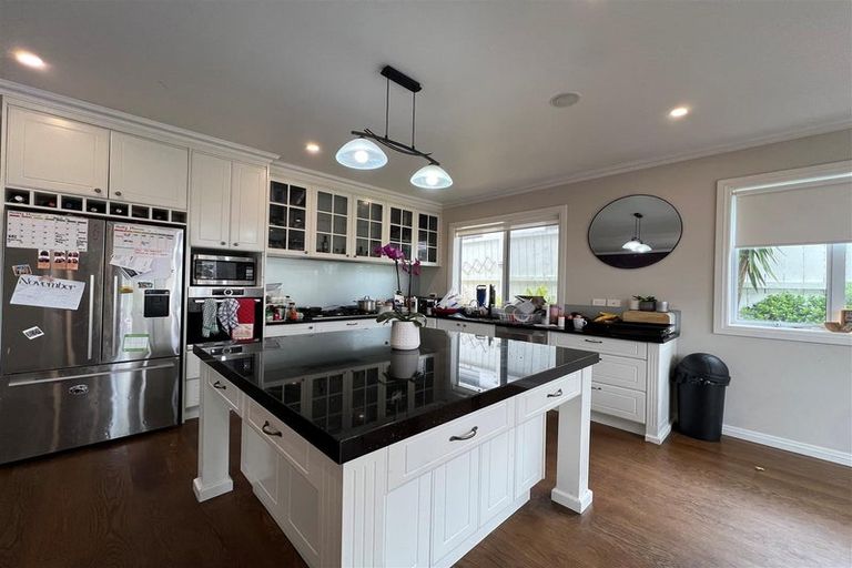 Photo of property in 16 Evelina Lane, Flat Bush, Auckland, 2019