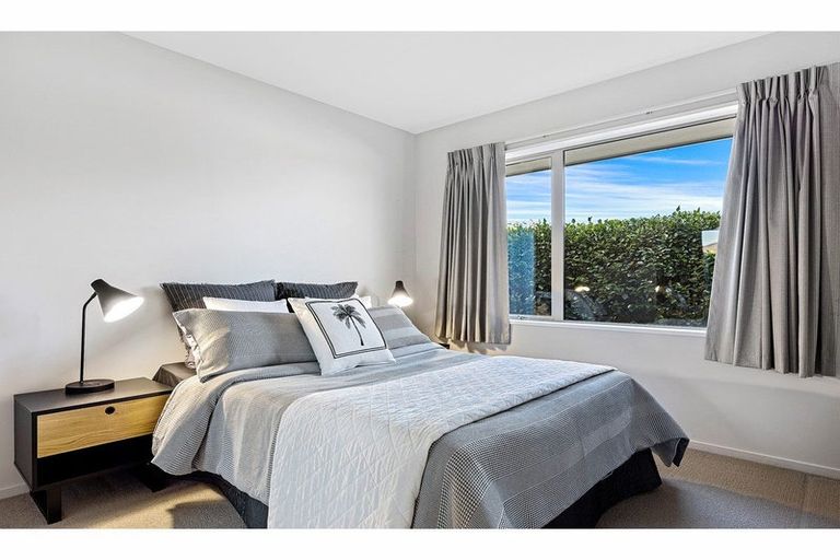 Photo of property in 10 Oakdene Place, Halswell, Christchurch, 8025