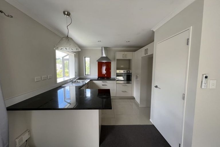 Photo of property in 3 Keldale Place, Forrest Hill, Auckland, 0620