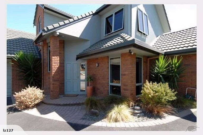 Photo of property in 11 Dallinger Street, St Andrews, Hamilton, 3200