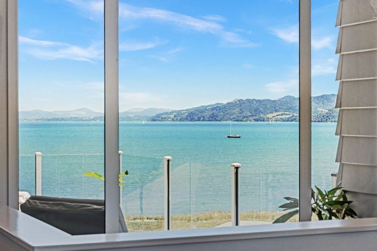 Photo of property in 36 Karoro Road, One Tree Point, 0118