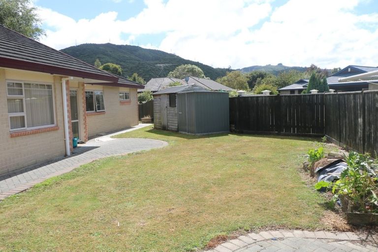 Photo of property in 15 Mary Huse Grove, Manor Park, Lower Hutt, 5019