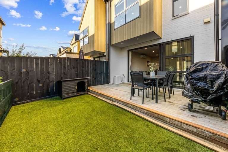 Photo of property in 42 Glidepath Road, Hobsonville, Auckland, 0616