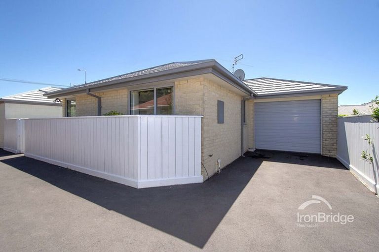 Photo of property in 62a Withells Road, Avonhead, Christchurch, 8042