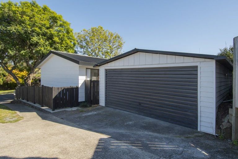 Photo of property in 6a Pokapu Place, Bethlehem, Tauranga, 3110