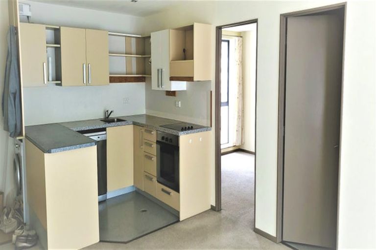 Photo of property in Dual Apartments, 108/142 Vivian Street, Te Aro, Wellington, 6011