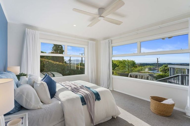 Photo of property in 27 Kotare Street, Waikanae, 5036