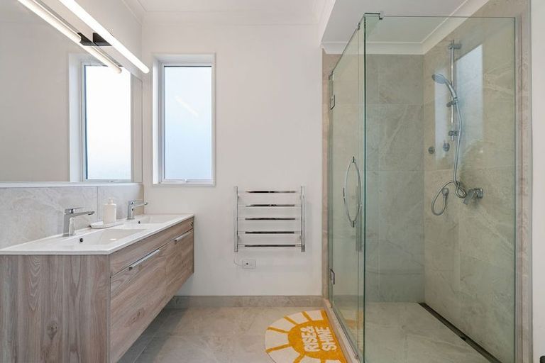 Photo of property in 3 Makara Road, Karori, Wellington, 6012