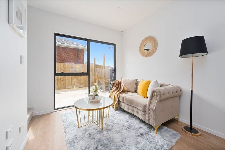 Photo of property in 4/442 Old Te Atatu Road, Te Atatu Peninsula, Auckland, 0610