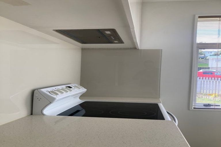 Photo of property in 8 Yemen Place, Ascot Park, Porirua, 5024