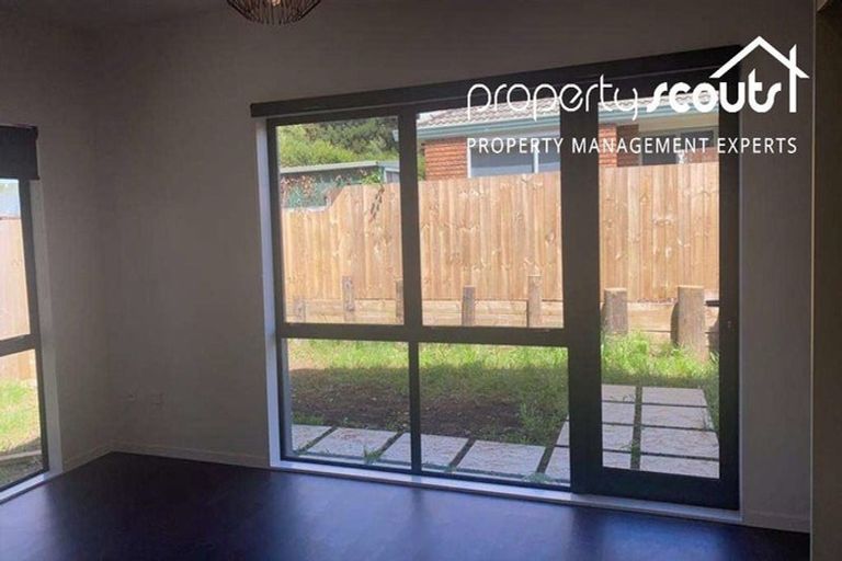 Photo of property in 15 Rangimarie Close, Opaheke, Papakura, 2113