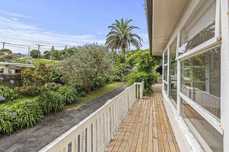 Photo of property in 52 Pitcairn Street, Oakura, 4314