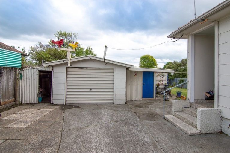 Photo of property in 10 Belfast Place, Roslyn, Palmerston North, 4414