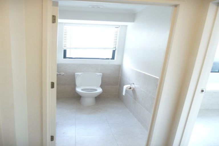 Photo of property in 1/55 Whitford Road, Botany Downs, Auckland, 2014