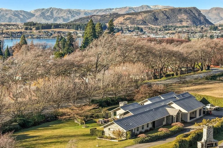 Photo of property in 9 Hollyhock Lane, Wanaka, 9305