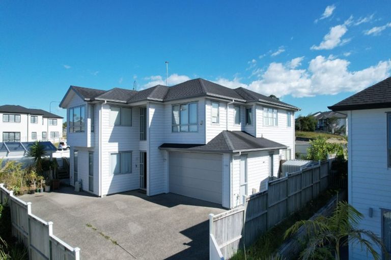 Photo of property in 109 Medallion Drive, Oteha, Auckland, 0632