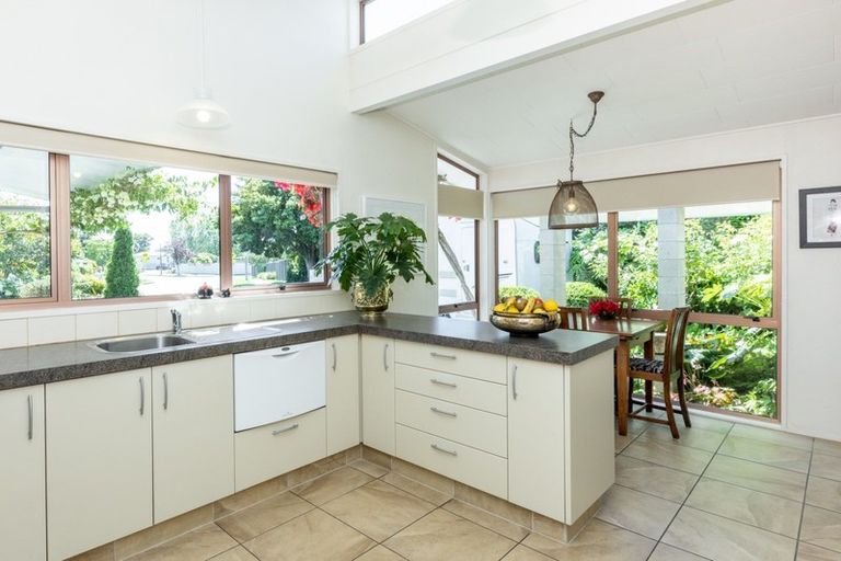 Photo of property in 72 Puketapu Road, Taradale, Napier, 4112