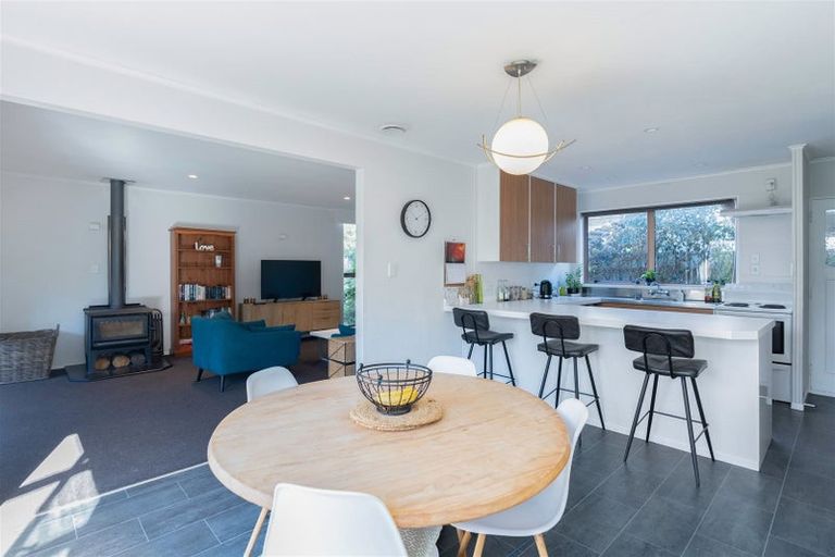 Photo of property in 7 Waikare Road, Raumati Beach, Paraparaumu, 5032