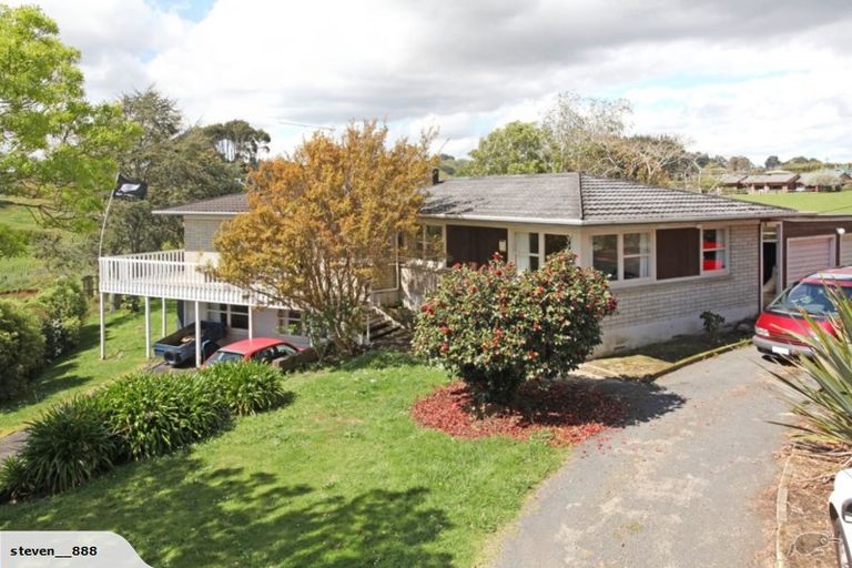 Photo of property in 87 Yates Road, Pukekohe, 2677