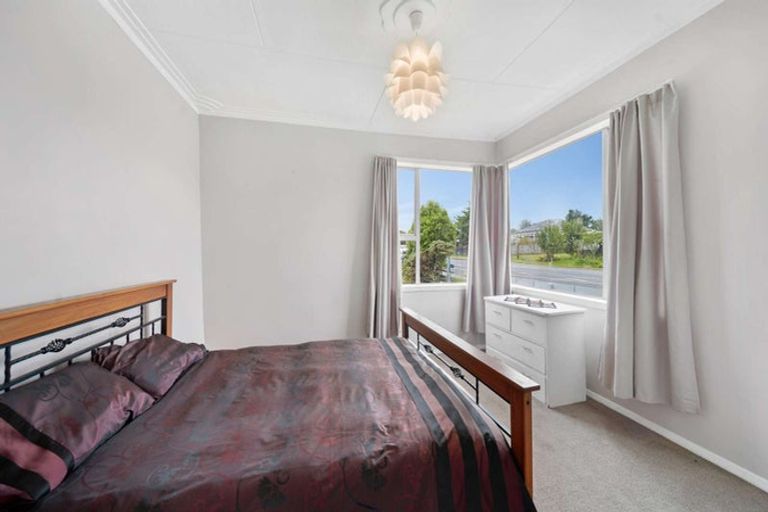 Photo of property in 23 Main Road, Owaka, 9535