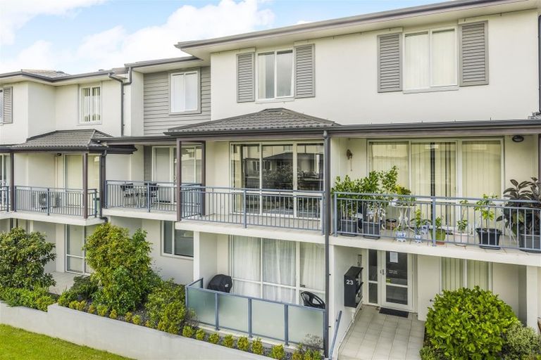 Photo of property in 5/23 Opito Way, East Tamaki, Auckland, 2013
