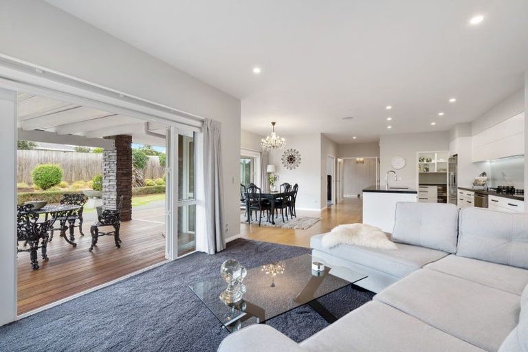 Photo of property in 14 Summerfield Way, Parahaki, Whangarei, 0112