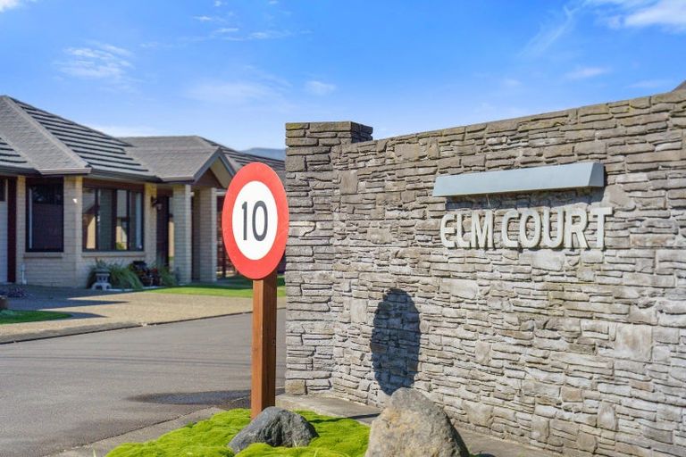 Photo of property in 8 Ian Peter Way, Otaki, 5512