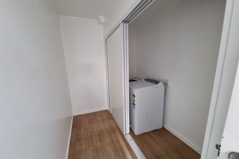 Photo of property in 27 Kaikoura Street, Maupuia, Wellington, 6022