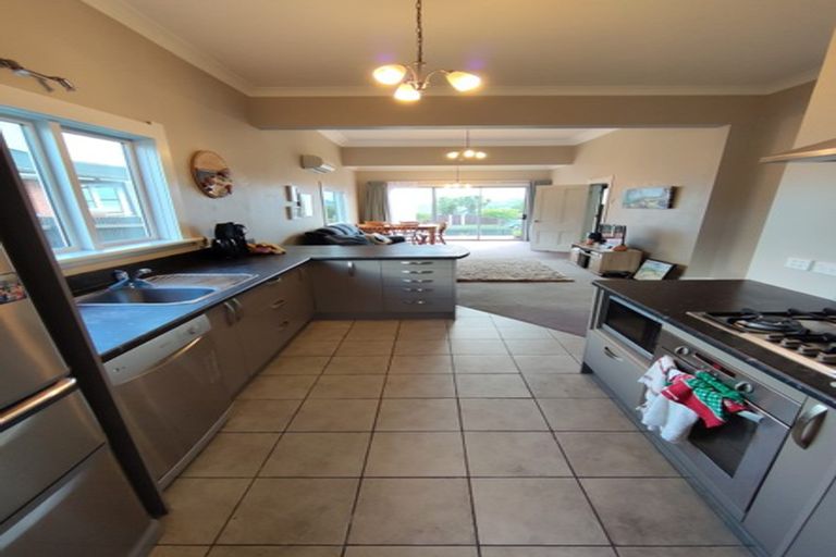 Photo of property in 67 Earls Road, Saint Clair, Dunedin, 9012