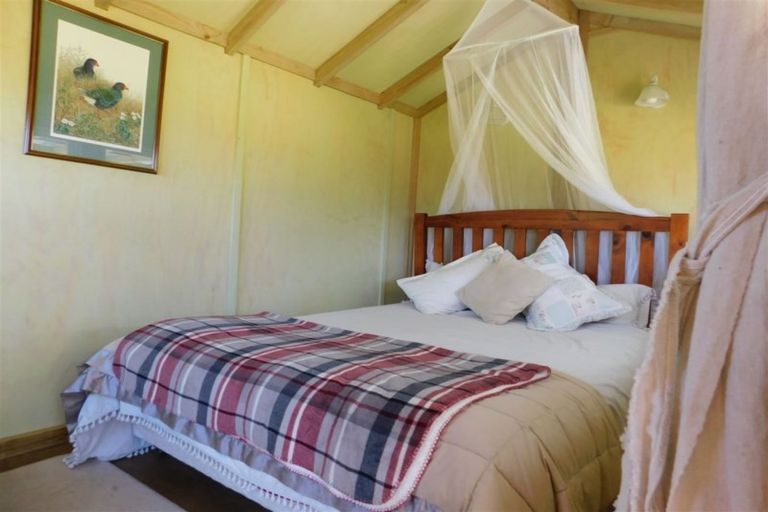 Photo of property in 2143 Cove Road, Mangawhai, Kaiwaka, 0573