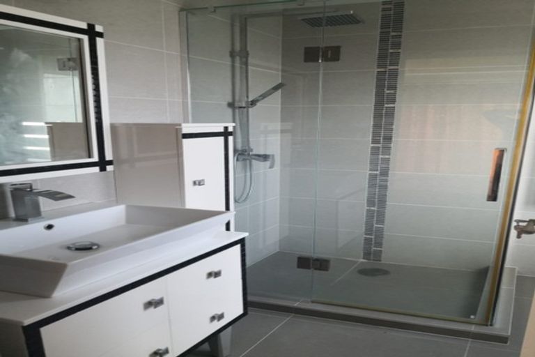 Photo of property in 17a Richard Avenue, Bucklands Beach, Auckland, 2014