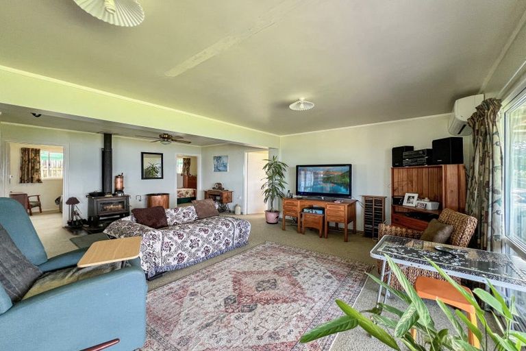 Photo of property in 1e Te Kaha Church Road, Te Kaha, Opotiki, 3199