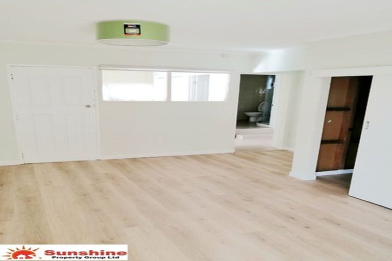 Photo of property in 29 Galaxy Drive, Mairangi Bay, Auckland, 0630