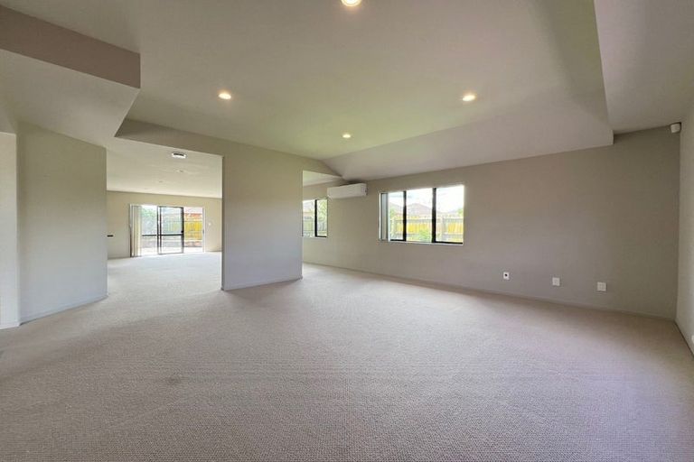 Photo of property in 28 Innisowen Place, Flat Bush, Auckland, 2019