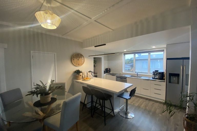 Photo of property in 197 Seaview Road, Westown, New Plymouth, 4310