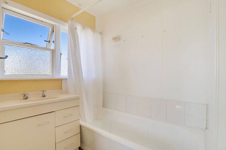 Photo of property in 46 Matipo Street, Castlecliff, Wanganui, 4501