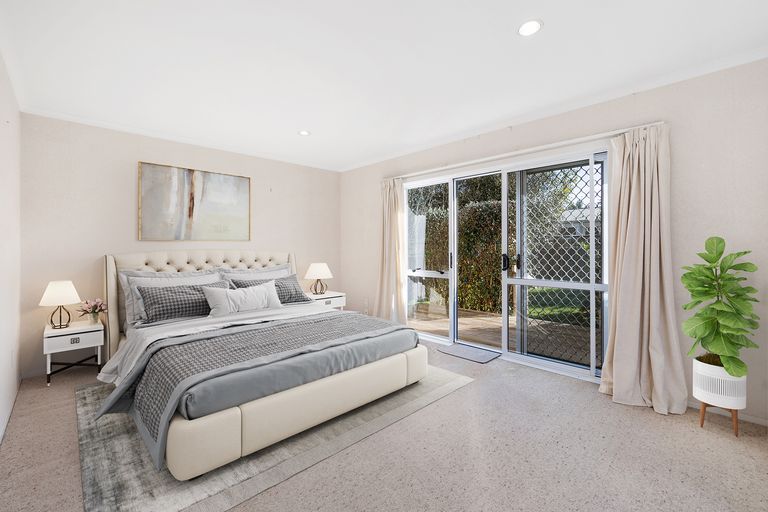 Photo of property in 20 Clare Street, Cambridge, 3434