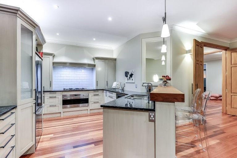 Photo of property in 145 Lake Crescent, Hamilton Lake, Hamilton, 3204