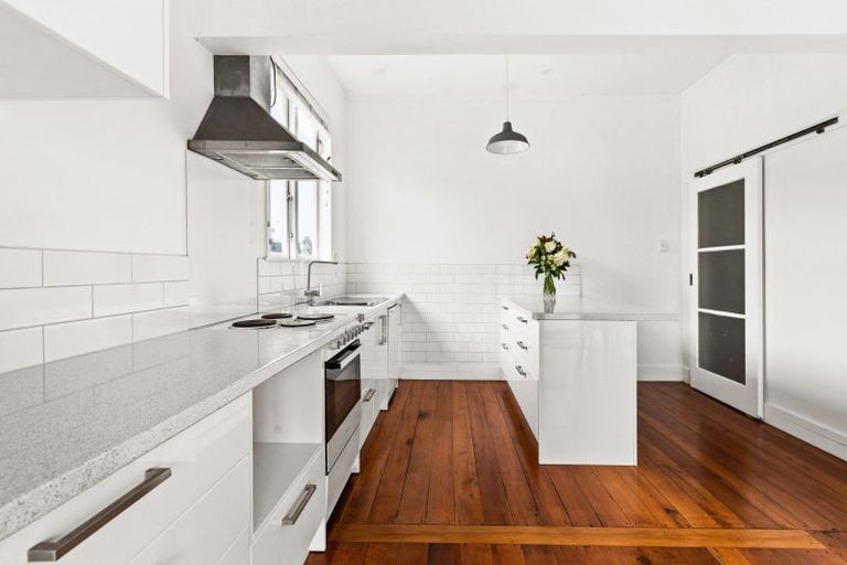 Photo of property in 55 Nelson Crescent, Napier South, Napier, 4110